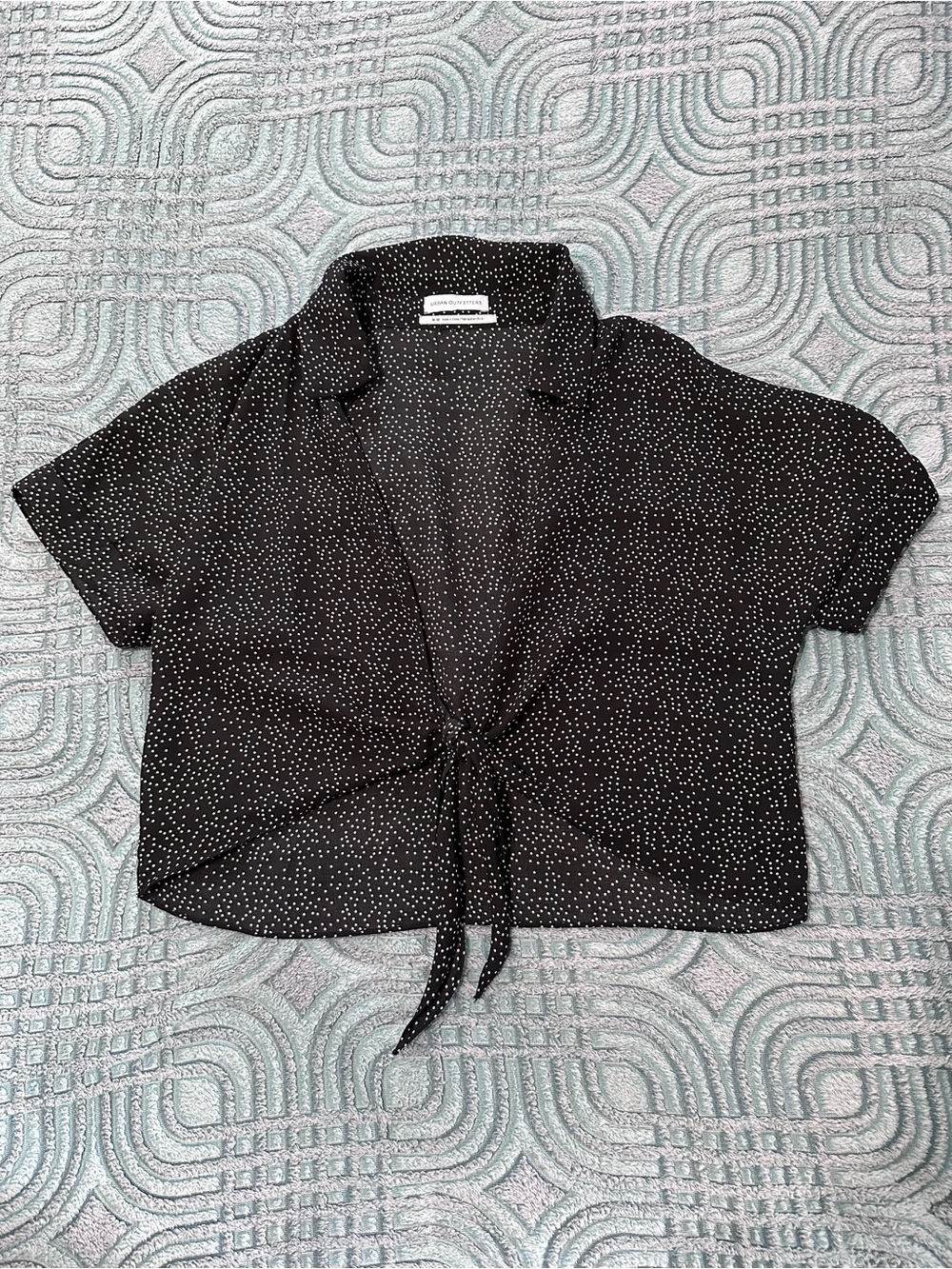 UO Polka Dot Tie-Front Crop Top - Black